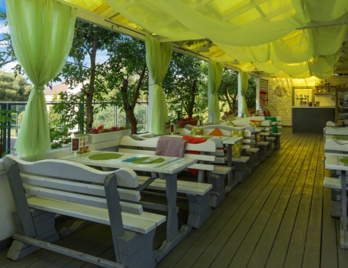 Летняя веранда - Отель Foresta Festival Park / Фореста Фестиваль Парк